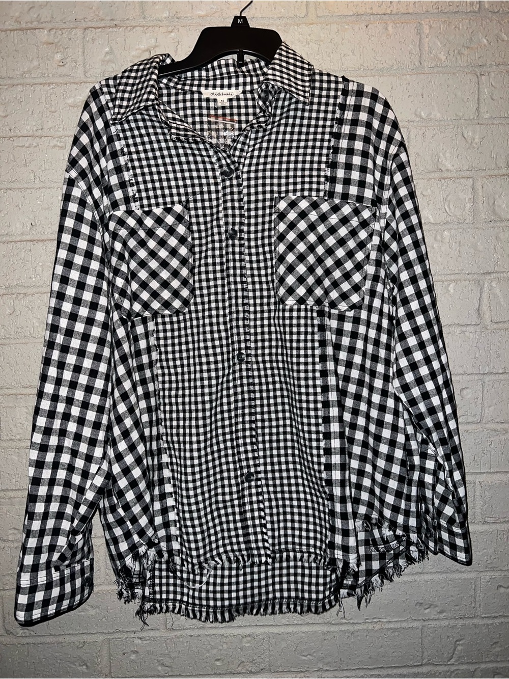 Oli &Hali long sleeve black and white button down size medium